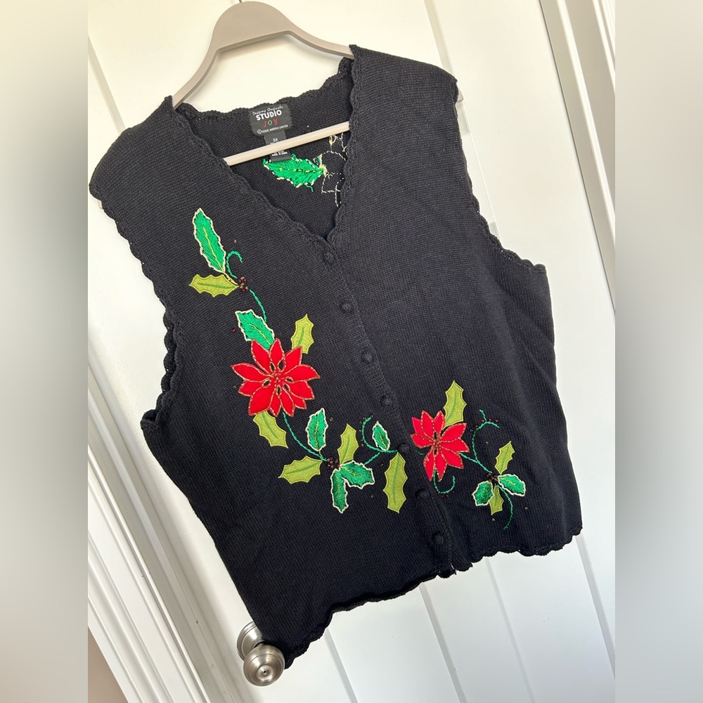 Vintage‎ embroidered holiday sweater vest